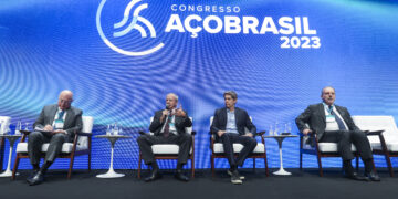 Congresso do Aço Brasil 2023 conta com a participação de executivos das siderúrgicas do Vale do Aço, Ternium Brasil, acionista majoritária da Usiminas e faz reverência aos 60 anos do Instituto Aço Brasil
