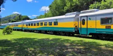 Trem de férias começa a circular em 2026 pela Estrada de Ferro Vitória a Minas